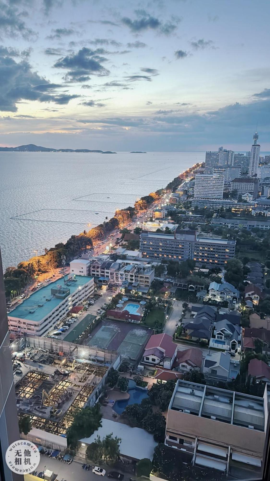 Copacabana Beach Jomtien 科帕卡巴纳海乔木提安海滩毗邻乔木提安夜市 Екстер'єр фото