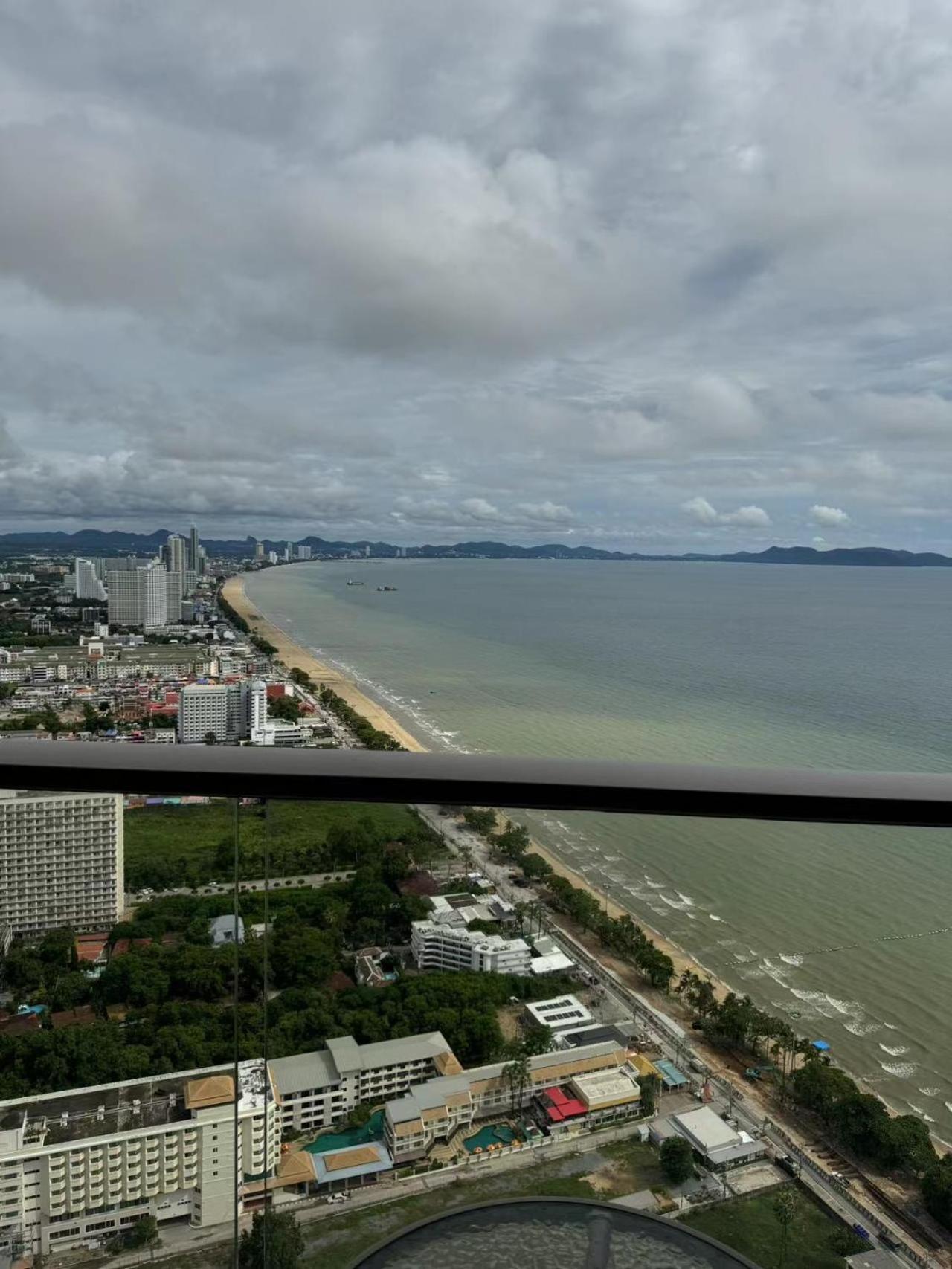 Copacabana Beach Jomtien 科帕卡巴纳海乔木提安海滩毗邻乔木提安夜市 Екстер'єр фото